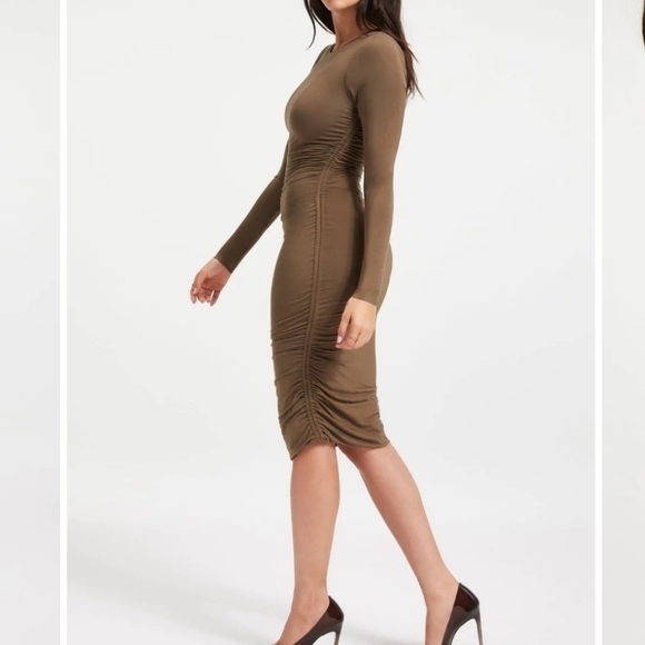 Good American Dresses & Skirts - Good American Slinky Ruched Long Sleeve Midi dress Olive Green M Medium